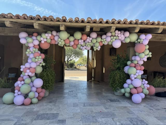 Décor & Balloons — Storybook Entertainment