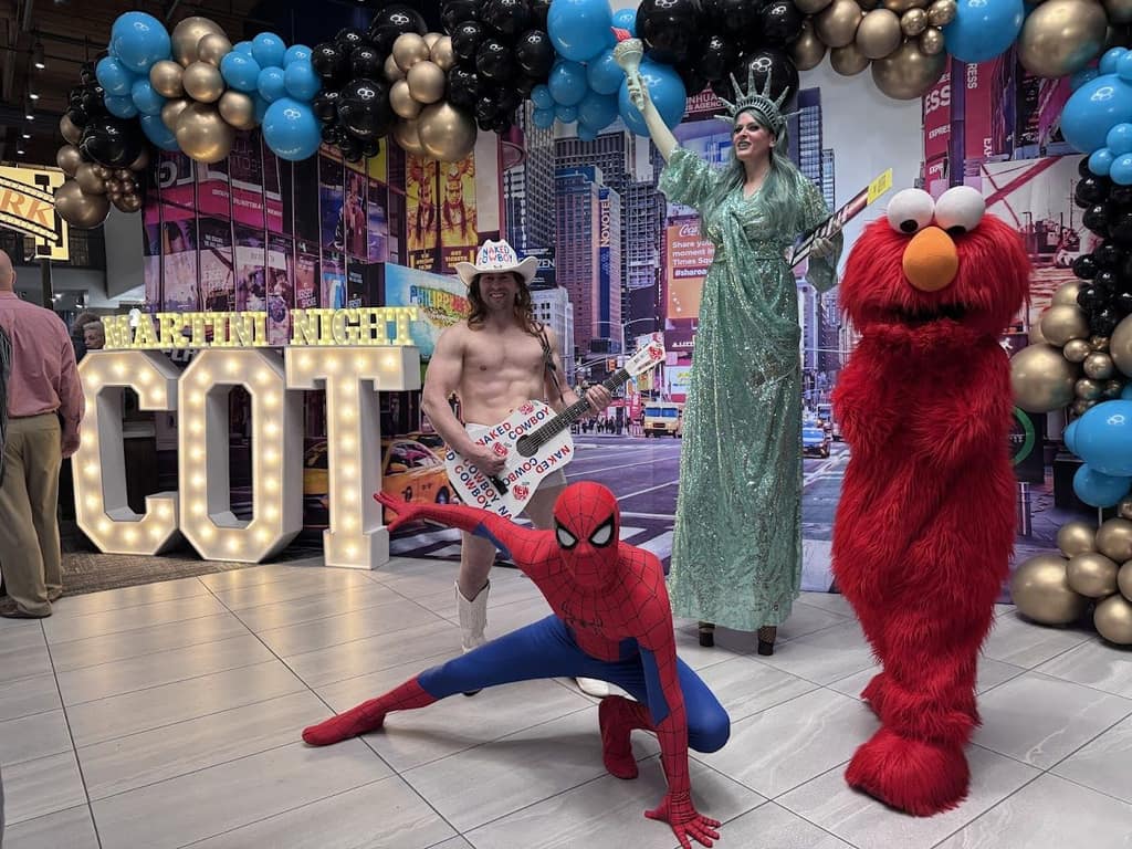 Décor & Balloons — Storybook Entertainment